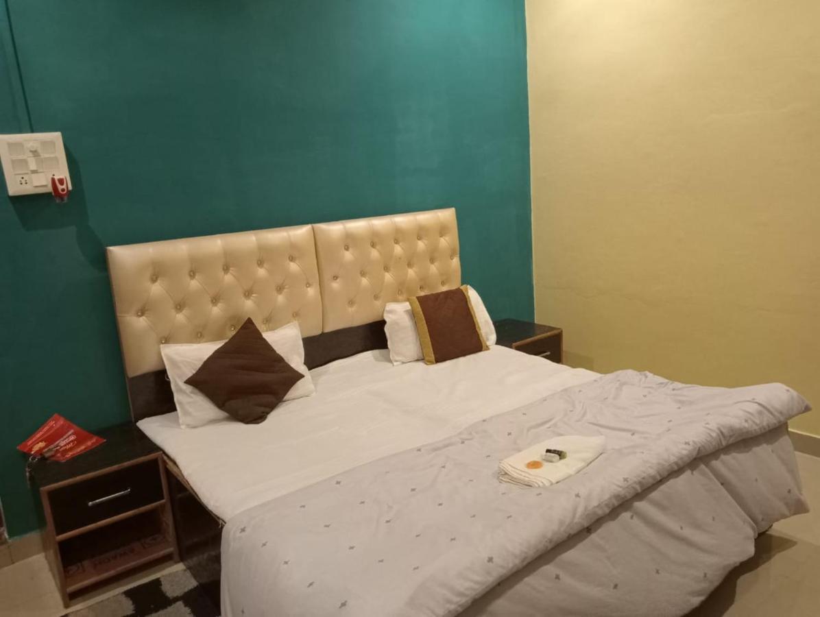 Gangotri Inn Varanasi Esterno foto